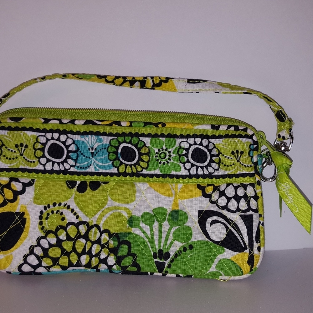 VERA BRADLEY Lime's Up Wristlet NWOT